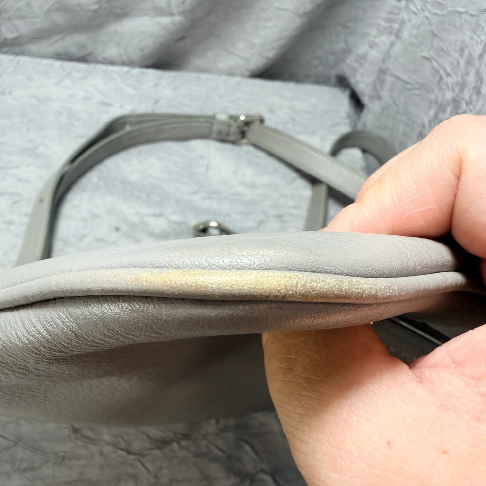 Marc by Marc Jacobs Grey Pebbled Leather Crossbody Messenger Bag Logo Plaque - Picture 7 of 8